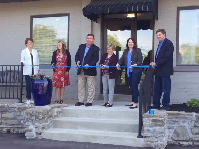 Ribbon cutting ceremony at 880 Alexandria Pike building, Fort Thomas, KY